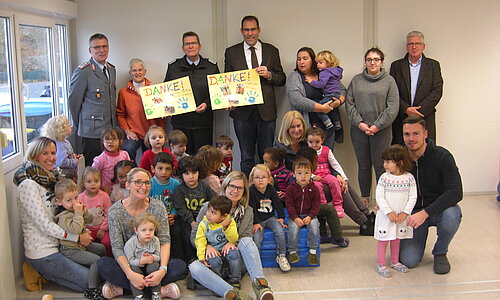 Kinder und Team der Kita Keltenring bedanken sich für die Spende