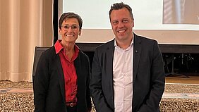 Marie Theres Kastenholz und Bürgermeister Sacha Reichelt.
