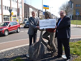 Spendenübergabe für die Kunstmeile Spendenübergabe für die Kunstmeile