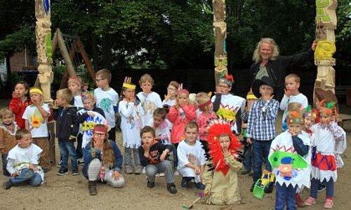 Kindergartenkinder Weidesheim und Ralf Kleiner