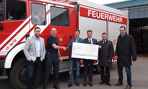 v.l.n.r. Kaplan Dursun (Provinzial), Peter Jonas (Feuerwehr), Frank Simons, Jörg Simons, Michael Valder (Provinzial), Johannes Winckler (Stadt Euskirchen)