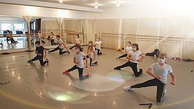Bildrecht: R.Maytas, Tanzstudio CO-LEG Bildrecht: R.Maytas, Tanzstudio CO-LEG