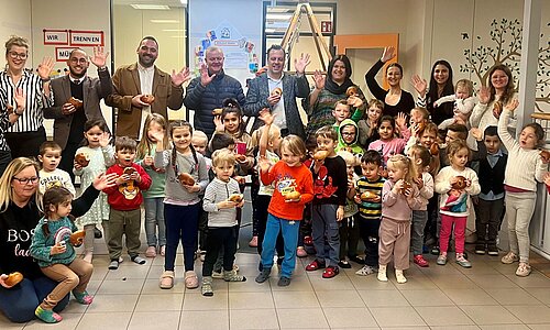 Kinder der Kita Robert-Koch-Straße beim Zuckerfest
