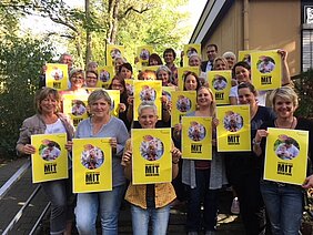 Kitaleitungen mit Aktionsplakaten Kitaleitungen mit Aktionsplakaten