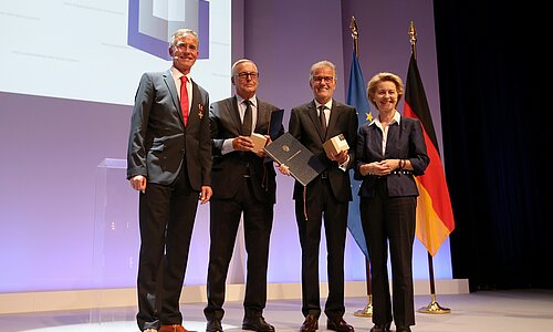Preisverleihung Bundeswehr und Gesellschaft in Berlin
