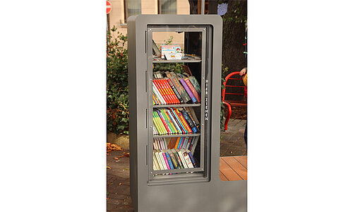 Der Bücherschrank am Luisenplätzchen.