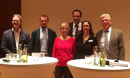Bild: v.l.n.r.: Jörg Zerche, Dr. Christian Jost, Ute Pellicciotta, Johannes Winckler, Barbara Brieden und Alfred Jaax